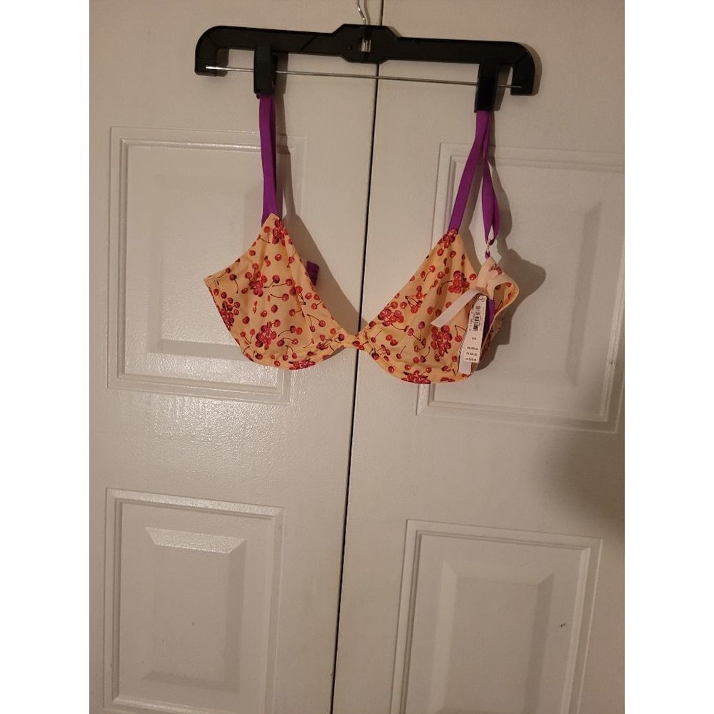 VICTORIA secret PINK Bra size 34D Under wire bra orange/Pink  Nwt  Unworn